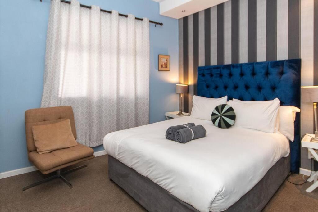 Stylish Flat In Flamboyant Area- No Loadshedding Canterbury Appartement Le Cap
